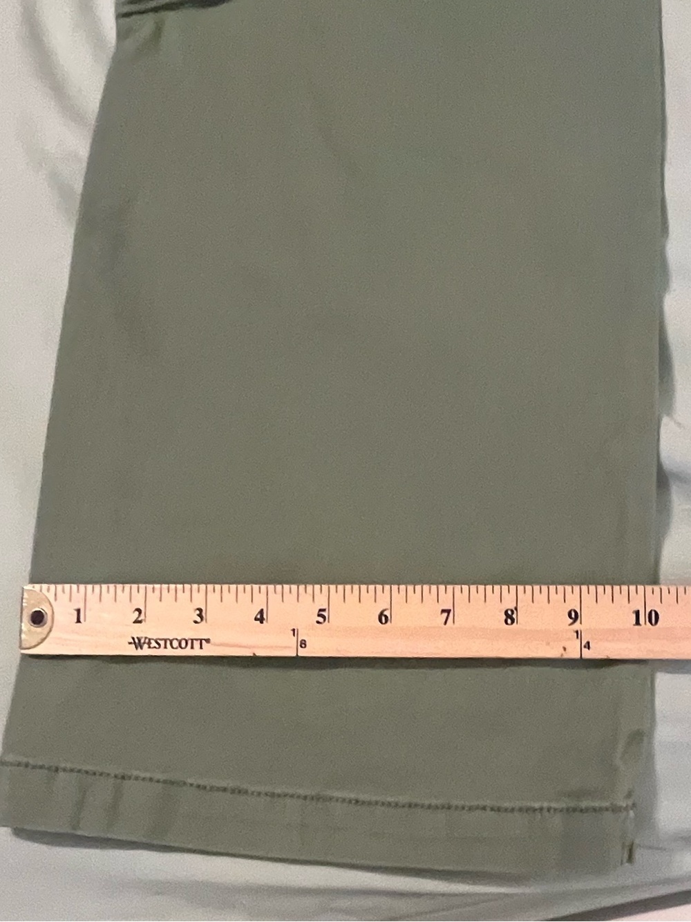 Y2K Sage Green Wide Leg Cargo Pants Off Duty Model 11/30 Women’s 8-10 Minimalist - Picture 6 of 9